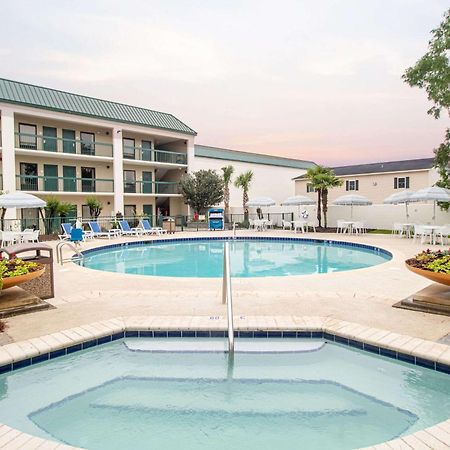 Econo Lodge Inn & Suites Foley-North Gulf Shores Exterior photo